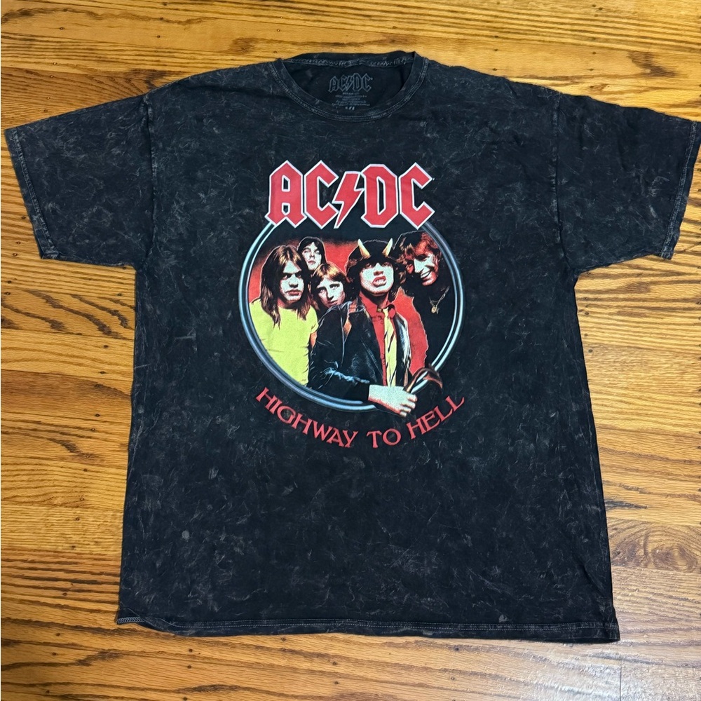 AC/DC Shirt NW
